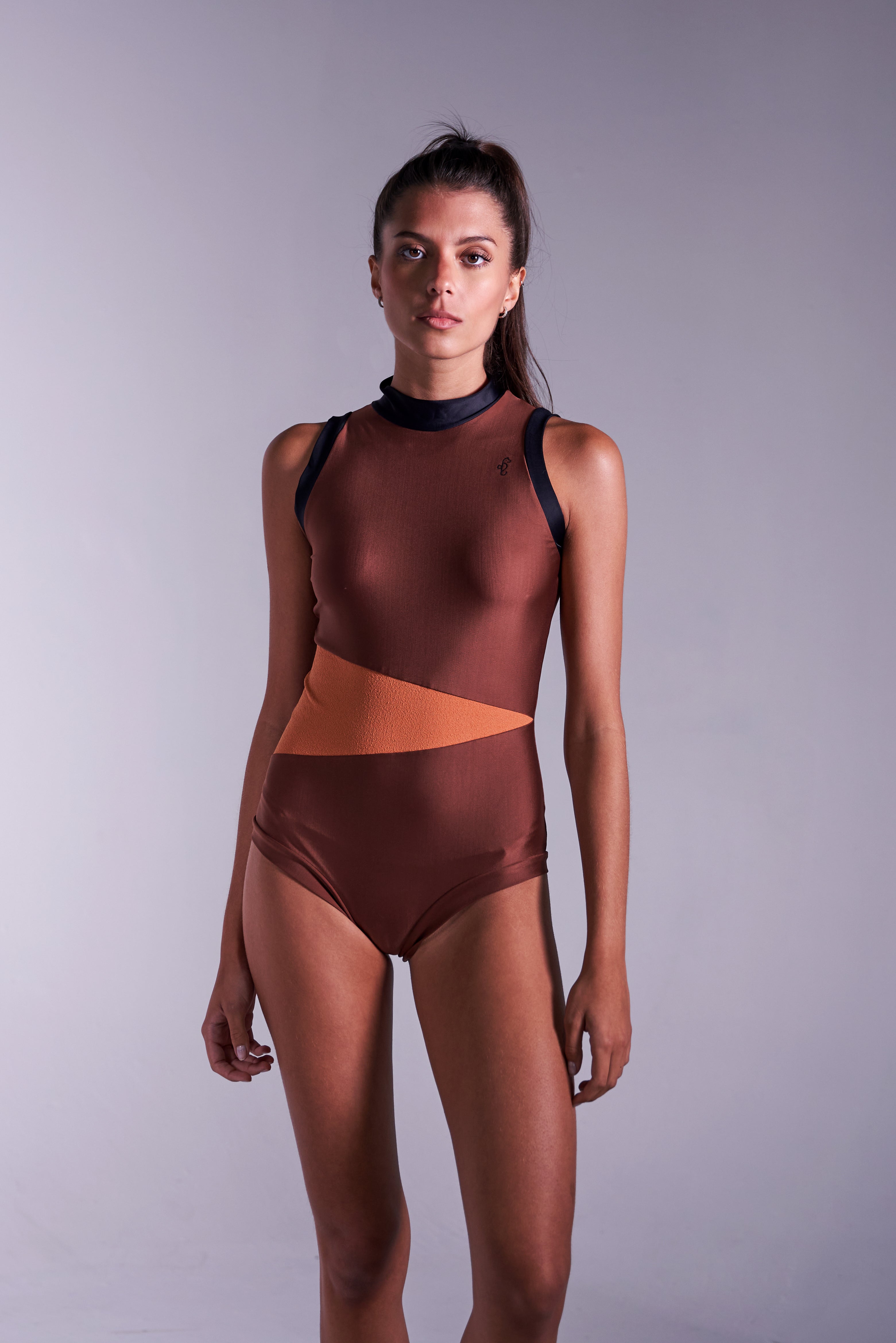 Body Maresias Tri Café / caramelo / preto