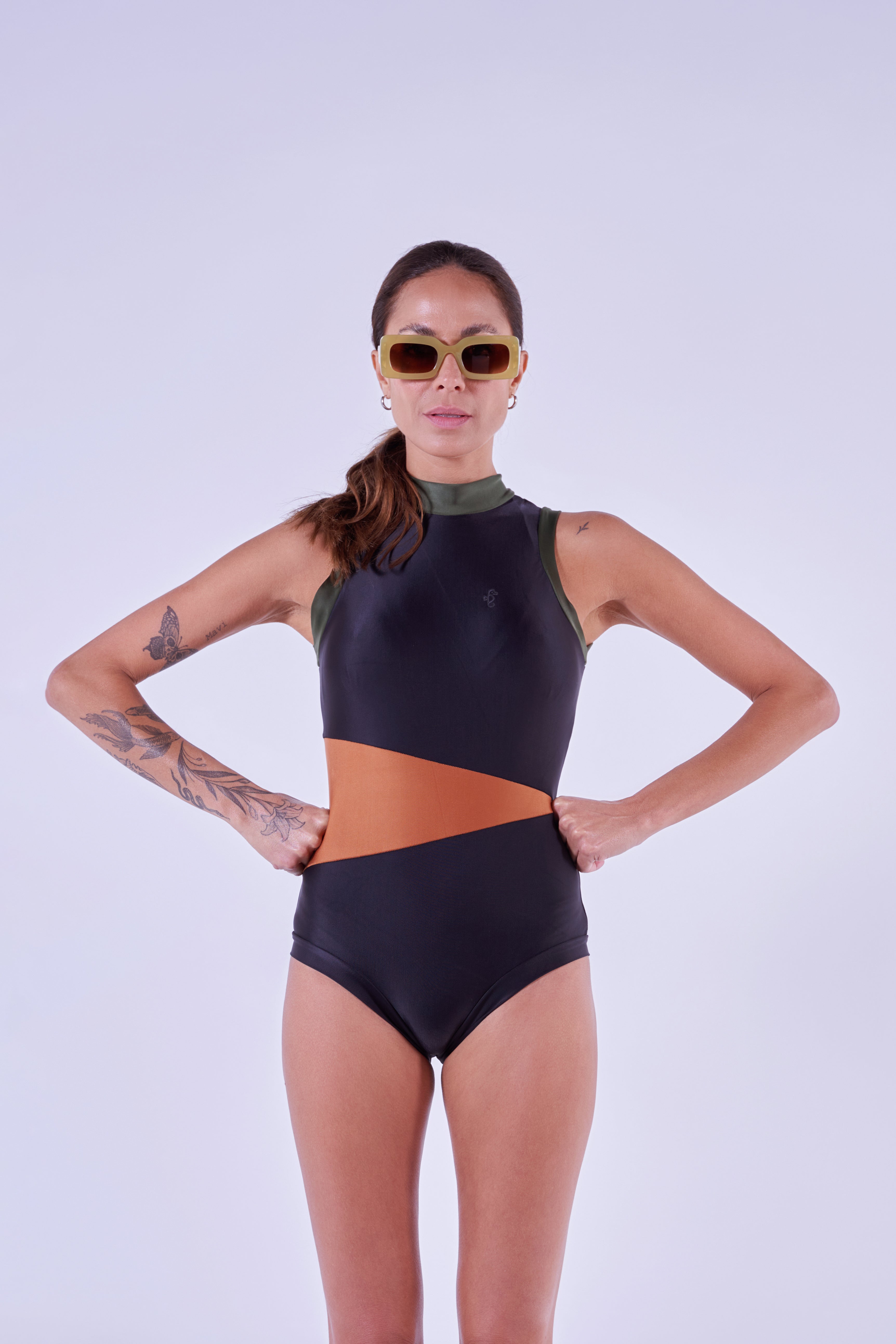 Body Maresias Tri caramelo / preto / verde militar